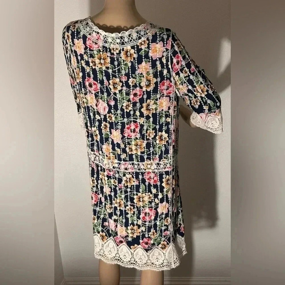 Sweet Miss Embroidered 3/4 Sleeve Dress With Lacey Accents Size L/XL - Picture 3 of 8